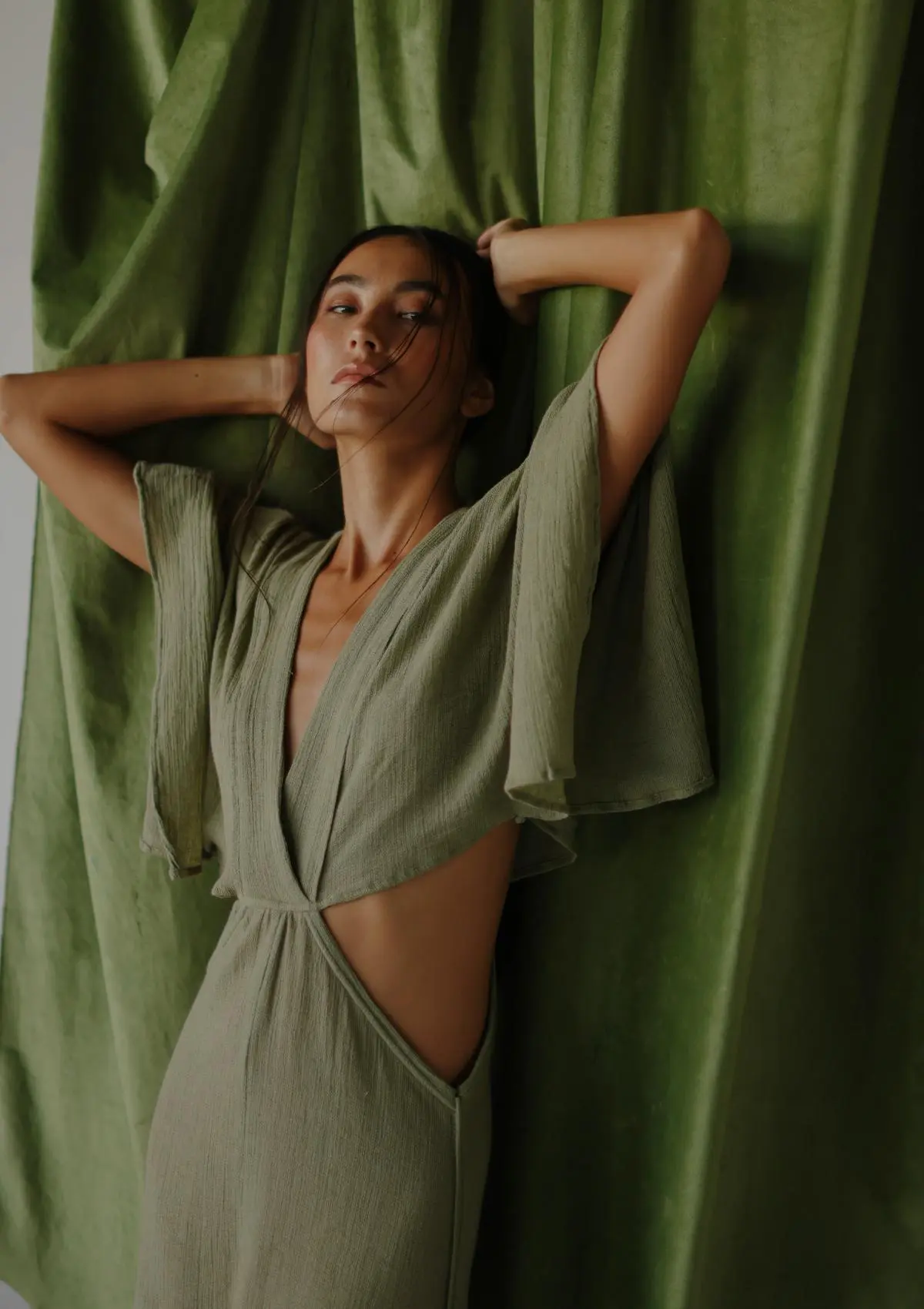 AURORA DRESS - OLIVE - Image 2