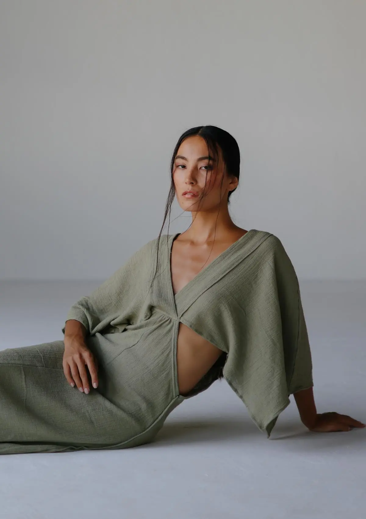 AURORA DRESS - OLIVE - Image 5