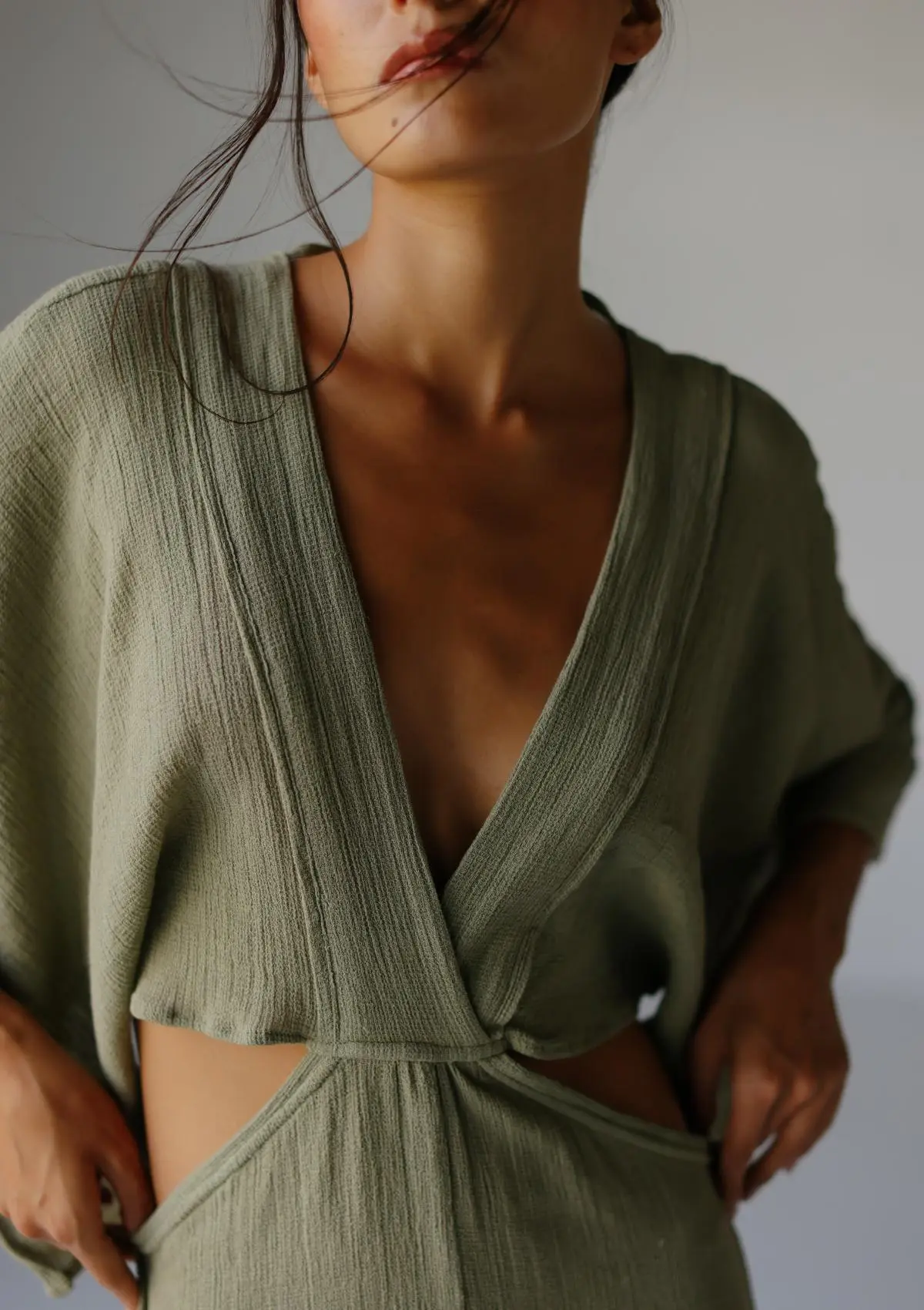 AURORA DRESS - OLIVE - Image 6
