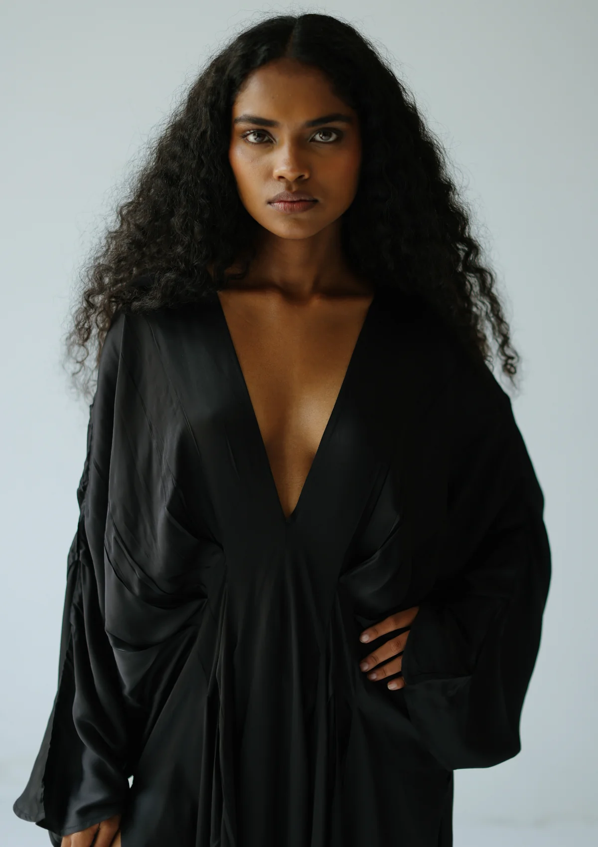 CORA KAFTAN DRESS - BLACK - Image 5
