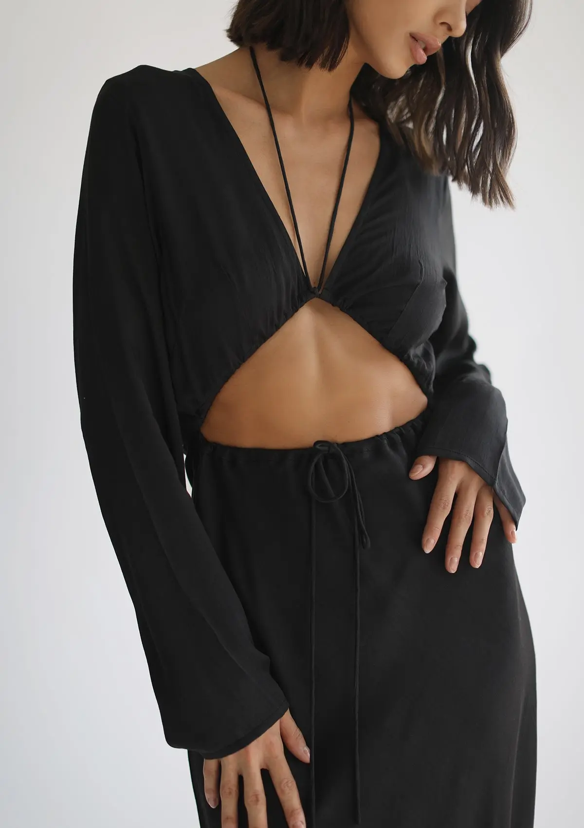 HERA MAXI DRESS - OYSTER BLACK - Image 3