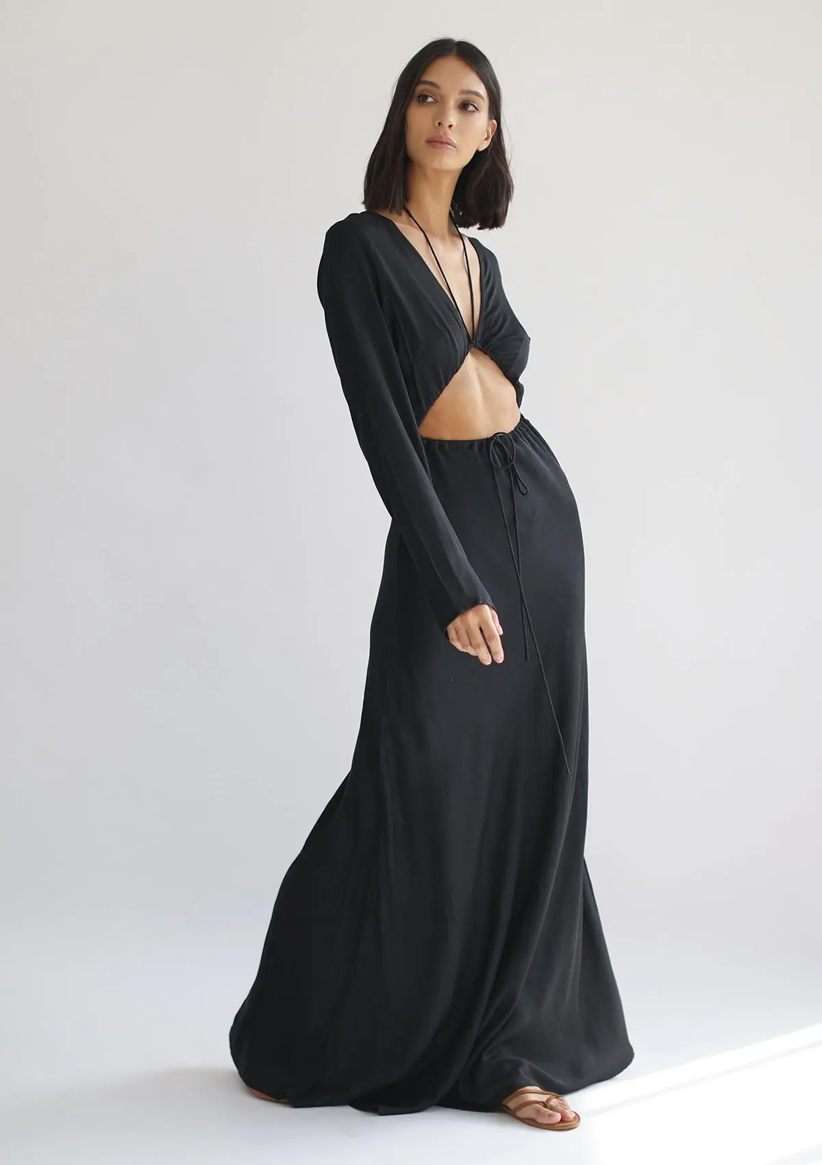 HERA MAXI DRESS - OYSTER BLACK - Image 5