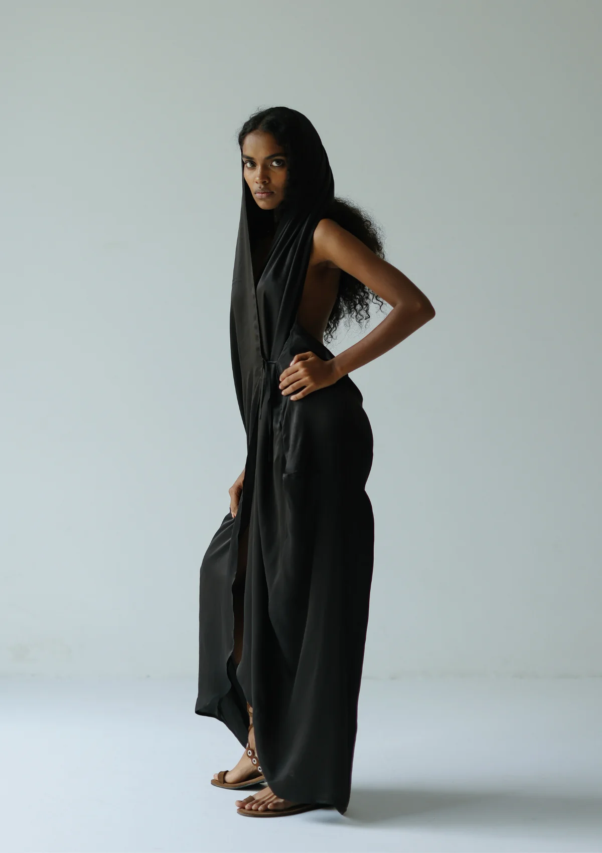 HOOD KAFTAN-BLACK - Image 4