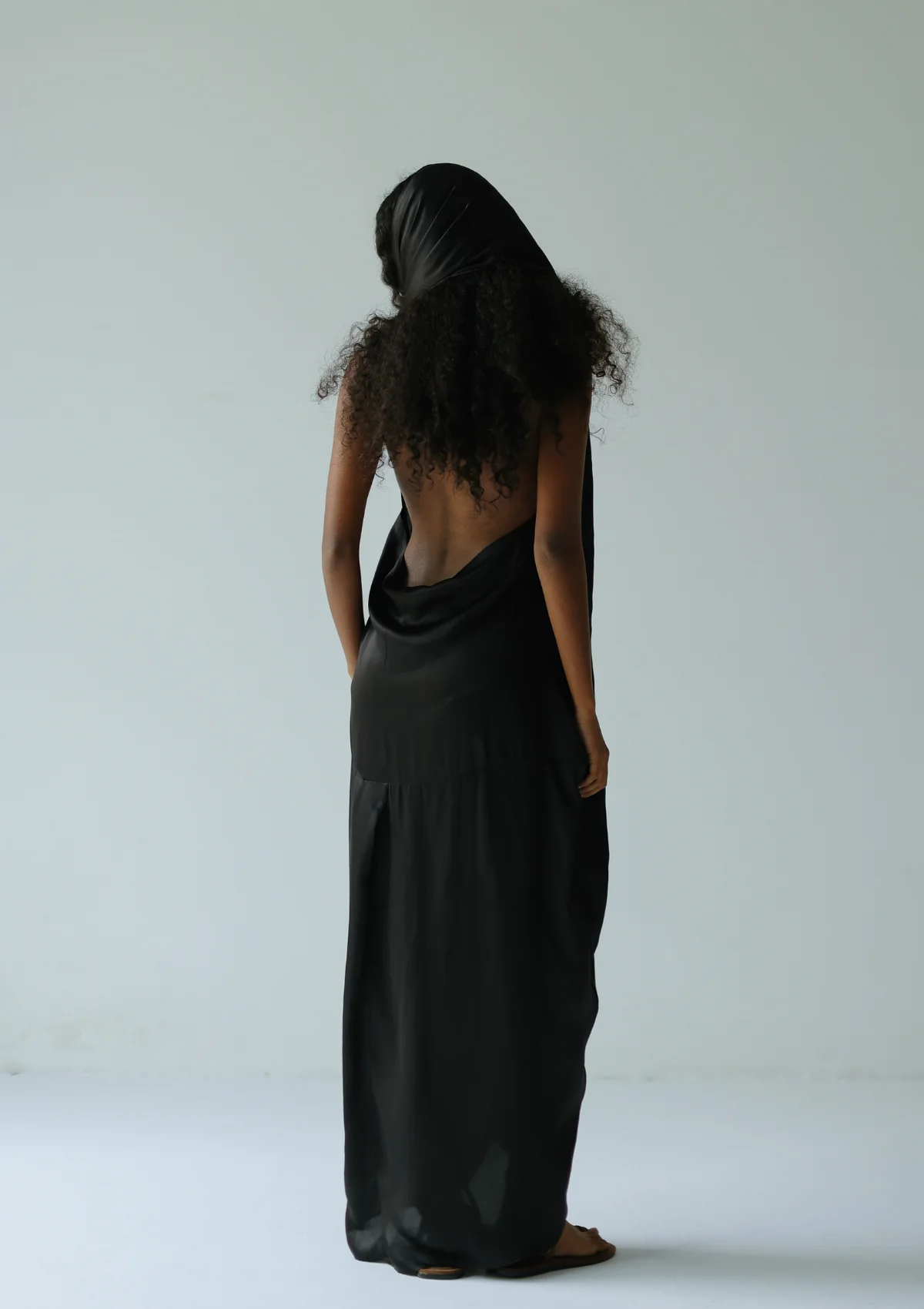 HOOD KAFTAN-BLACK - Image 6