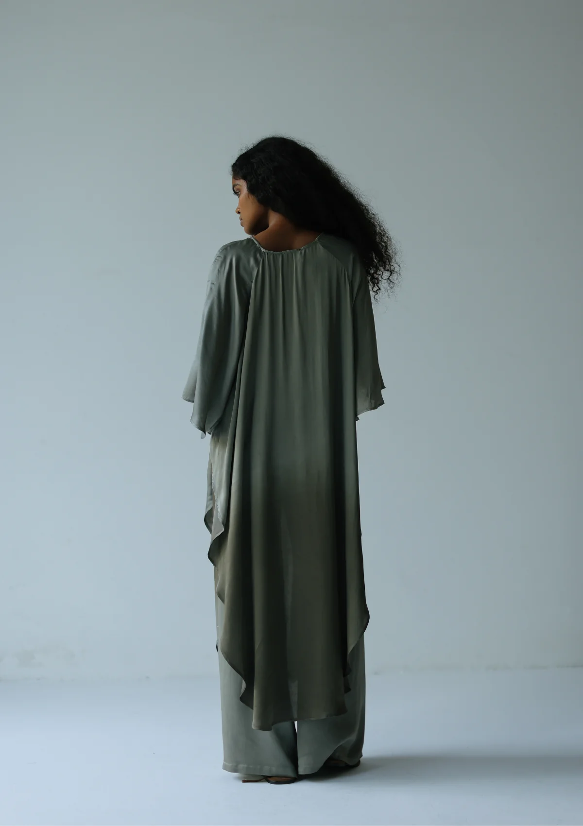KARLA CAPE - TEA LEAF TO VETIVER - Image 4