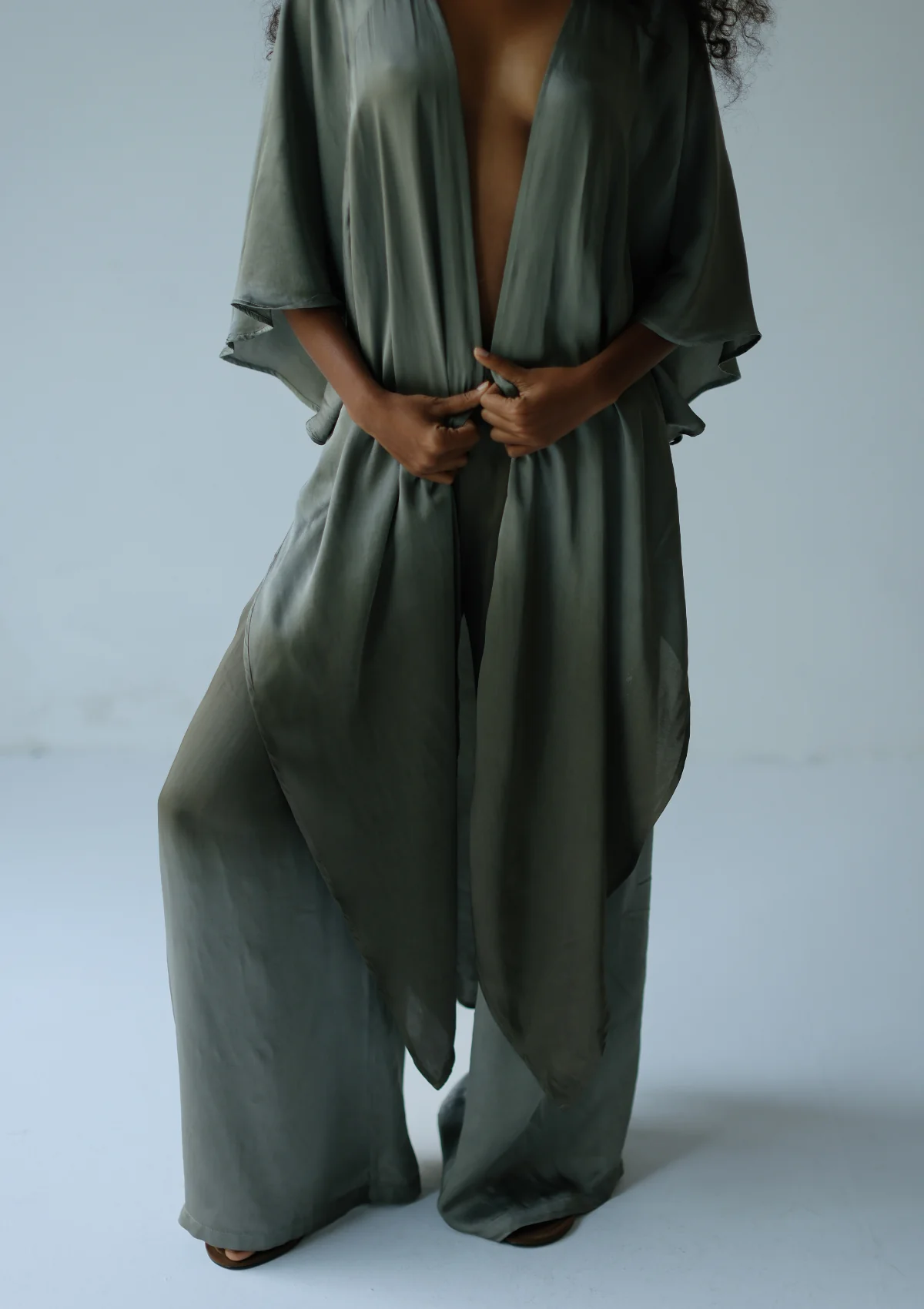 KARLA CAPE - TEA LEAF TO VETIVER - Image 5