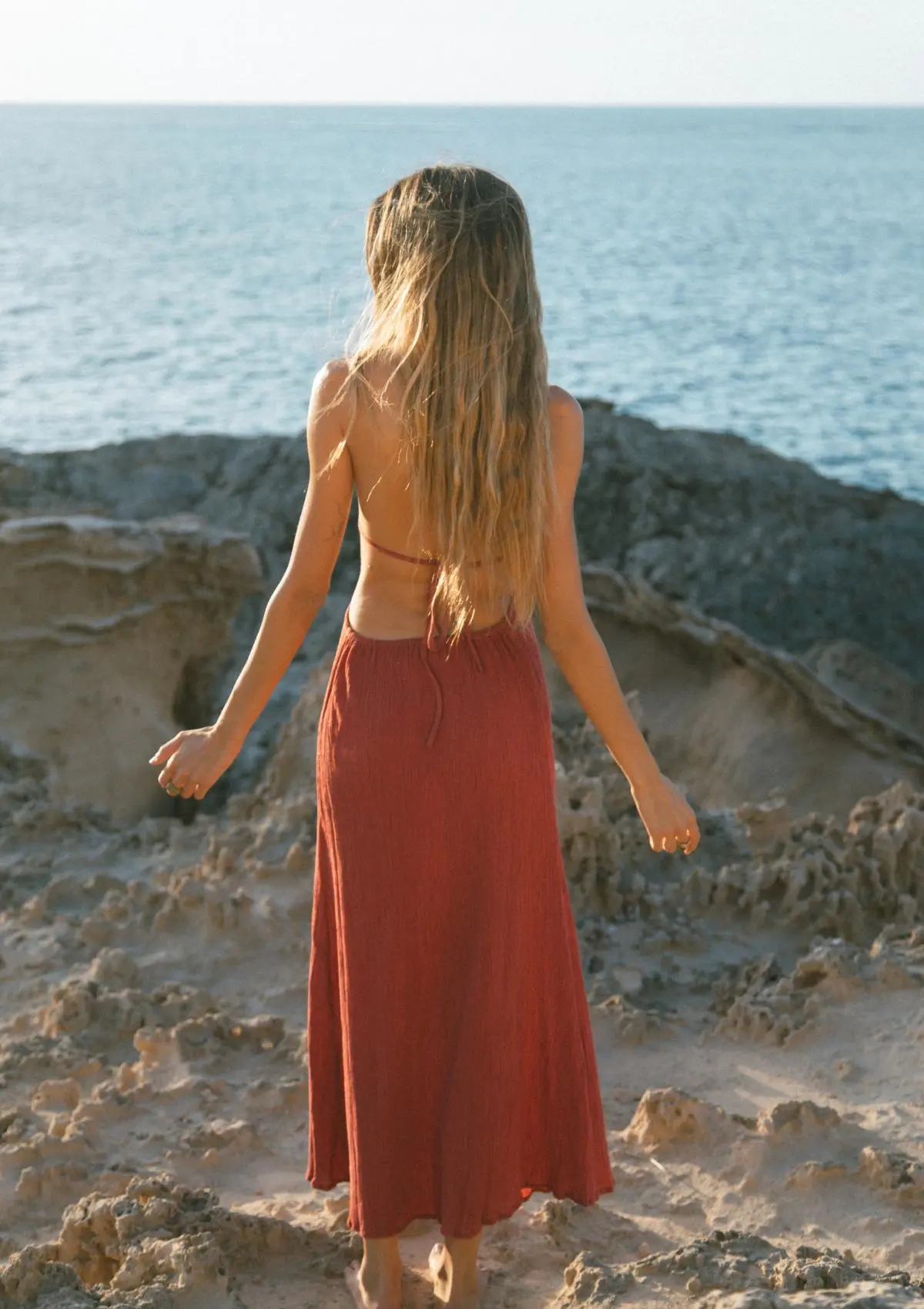 LEAH CRINKLED DRESS - CHILLI - Image 3