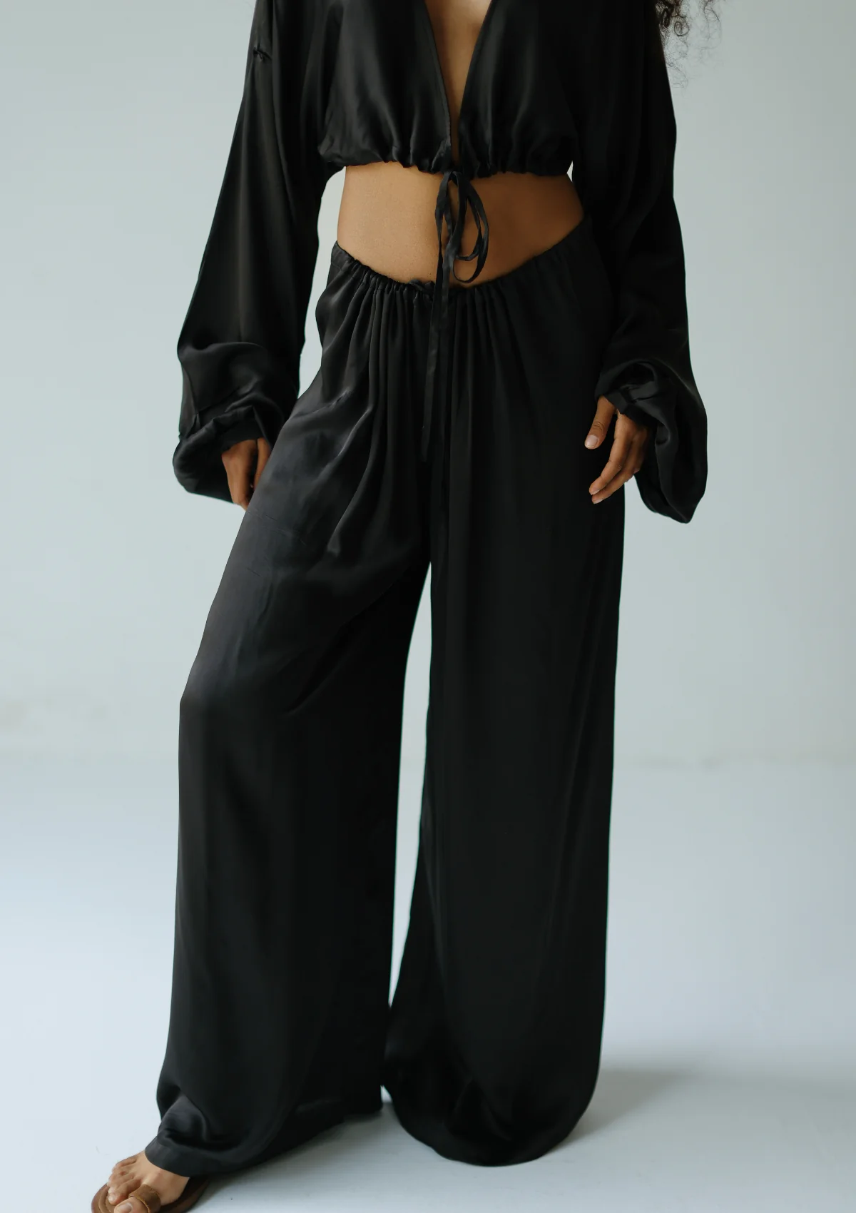 LERA TROUSER - BLACK - Image 10