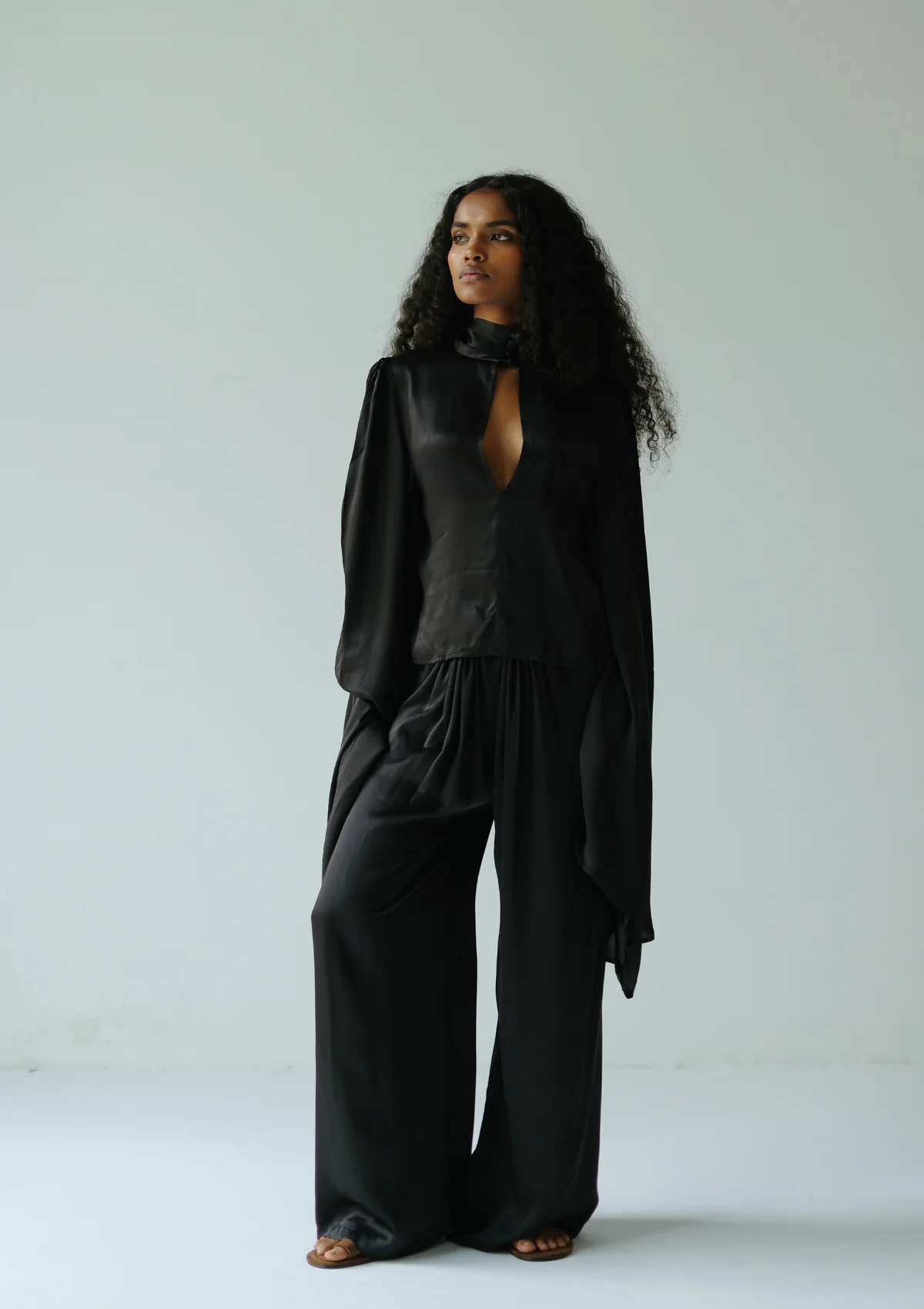 LERA TROUSER - BLACK - Image 3