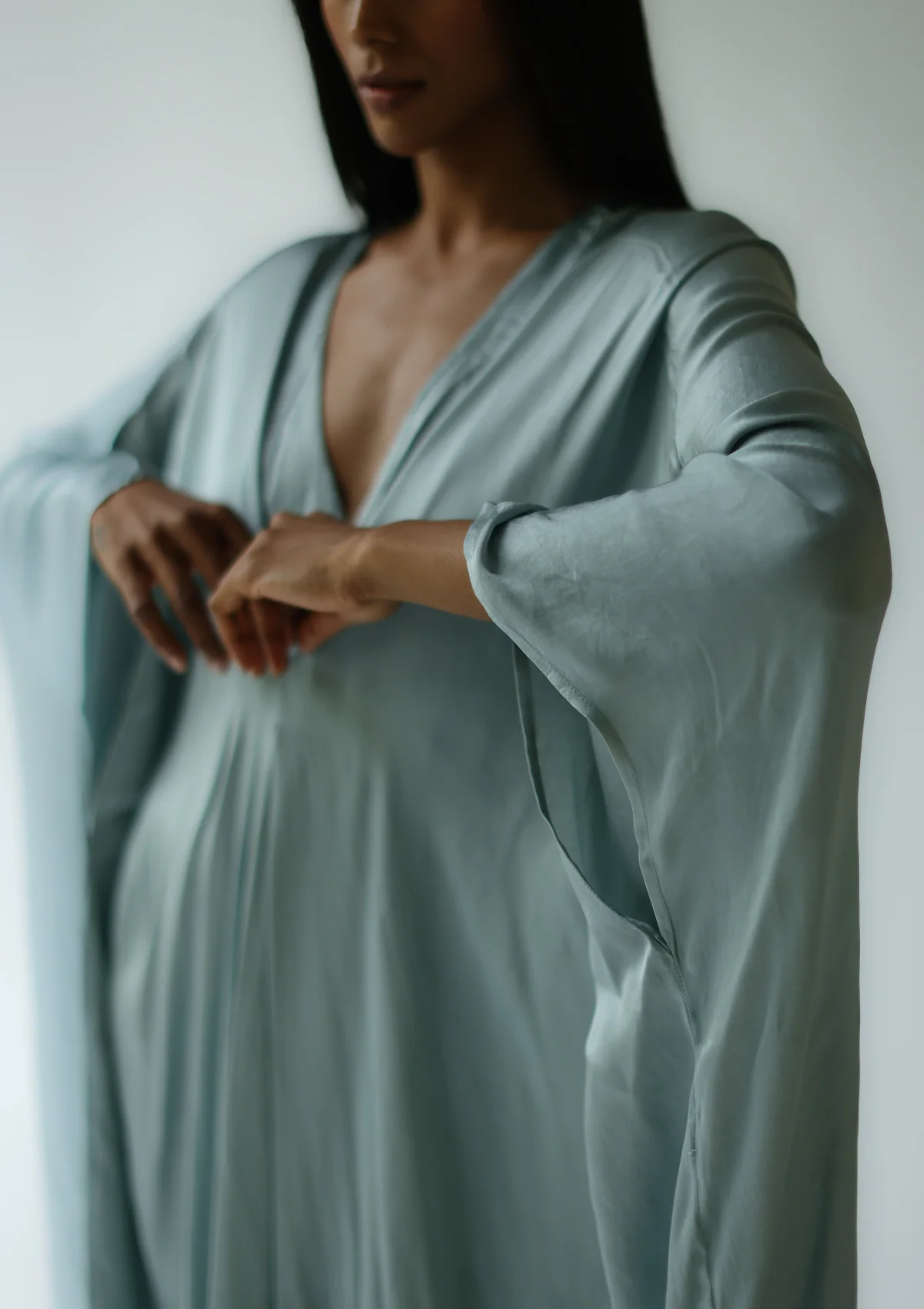 SUDI KAFTAN - SILVER BLUE - Image 7